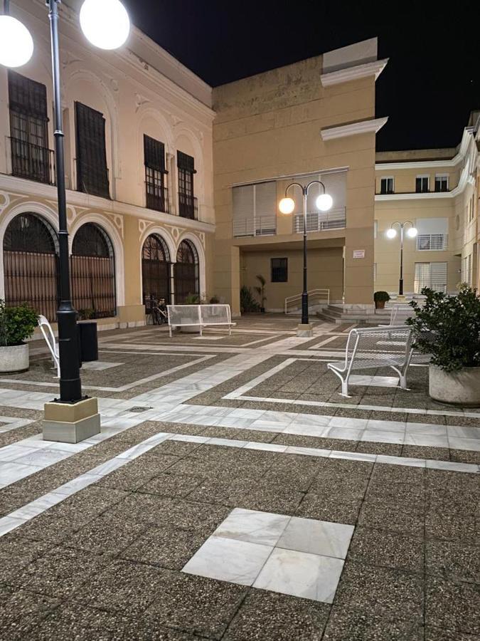Centrico “los Pajaritos” Con Garaje. Apartment Jerez de la Frontera