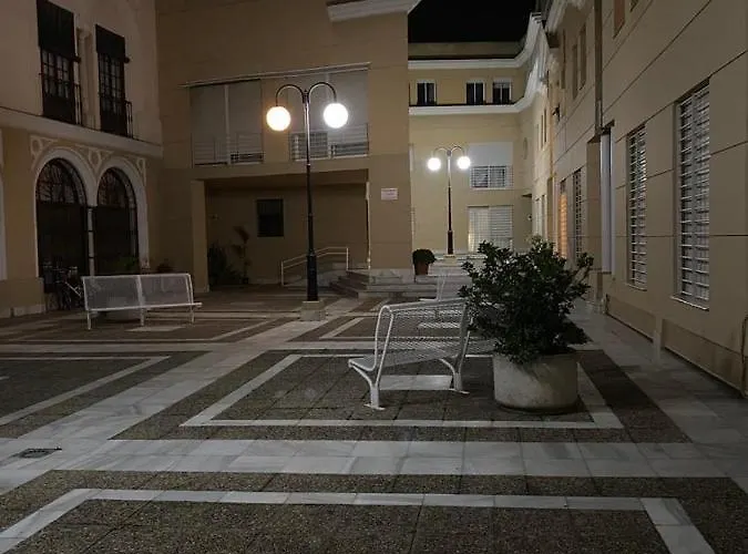 Apartamento céntrico “Los Pajaritos” con garaje.
